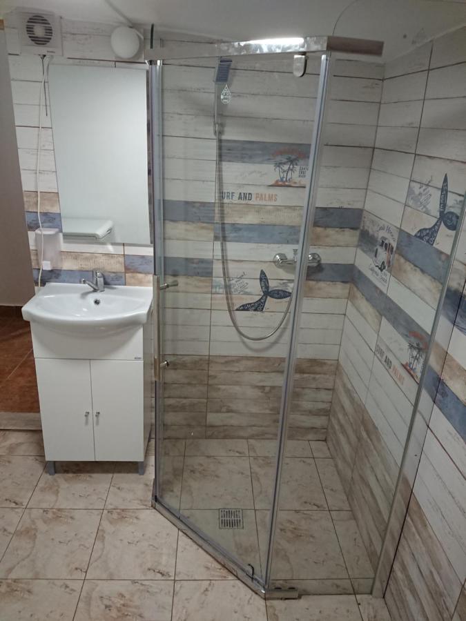 Katy'S Studio Apartment Брашов Екстериор снимка